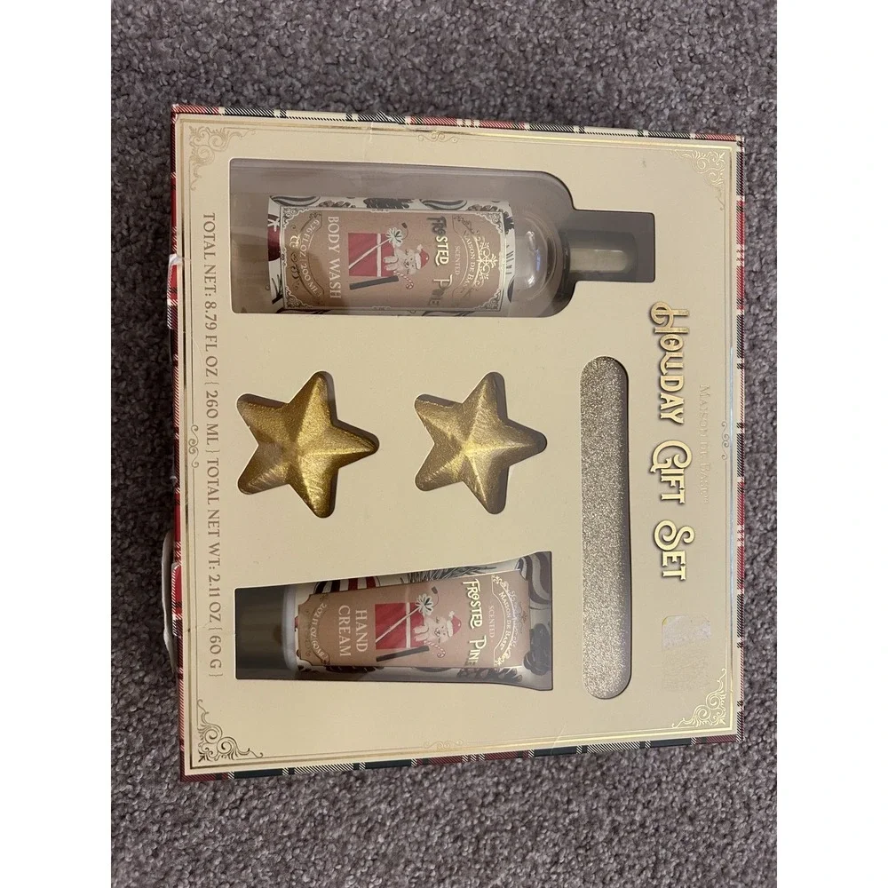 Maison De Base Holiday Gift Set Unisex OS Gold‎ NEW Frosted Pine 5pc Bath Kit